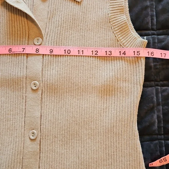 NWOT Gilli Tan Ribbed Button-Down Sweater Vest, L | Academia, Preppy, Knit Vest - Picture 7 of 9